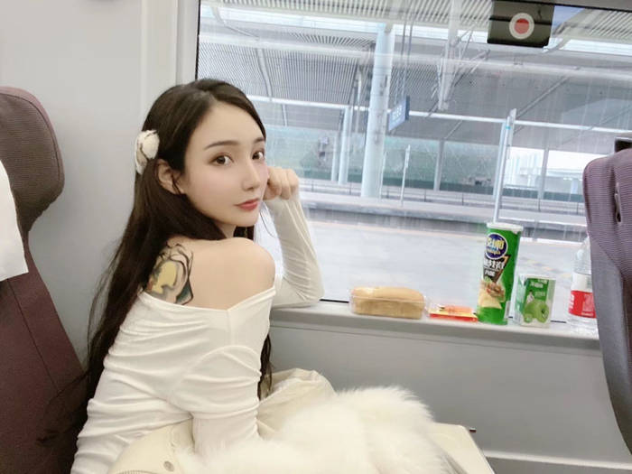 新加坡商务模特上门