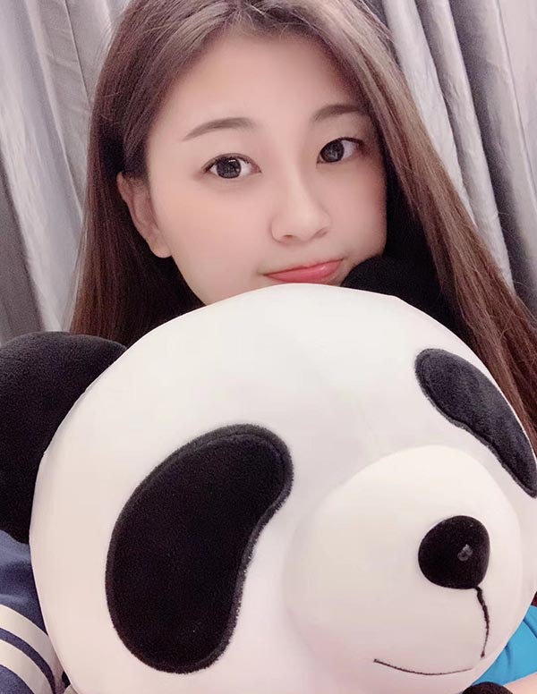 迪拜伴游大学生